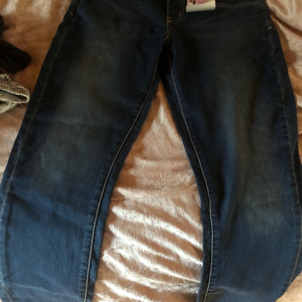 Jeans - Picture 2 of 4